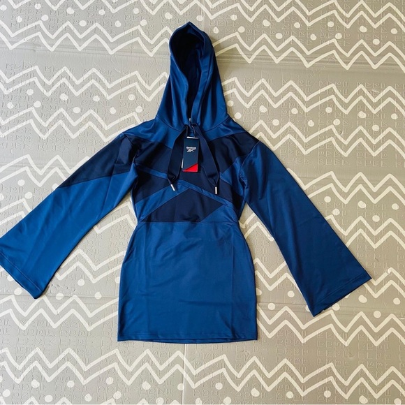 Reebok Dresses & Skirts - Reebok special edition unreleased tight miniskirt tennis hoodie dress
